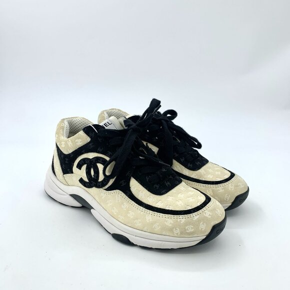 Chanel Ivory & Black Lace-Up Sneakers With Logo Pattern & Original Box - Picture 2 of 9